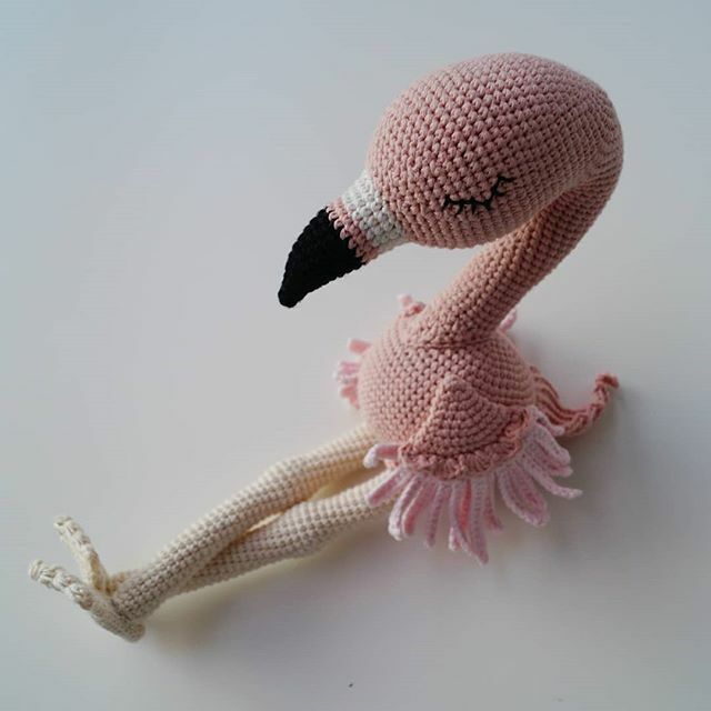 Flo the Flamingo pattern by @littleaquagirl ❤️ #crochet #crocheting #instacrochet #instacrocheting #crochetflamingo #ilovecrochet #crocheted #amigurumi #amigurumilove #amigurumiaddict #amigurumitoy #amigurumiflamingo #crochettoy #toy #flamingo #flaming #… ift.tt/32h6PBw