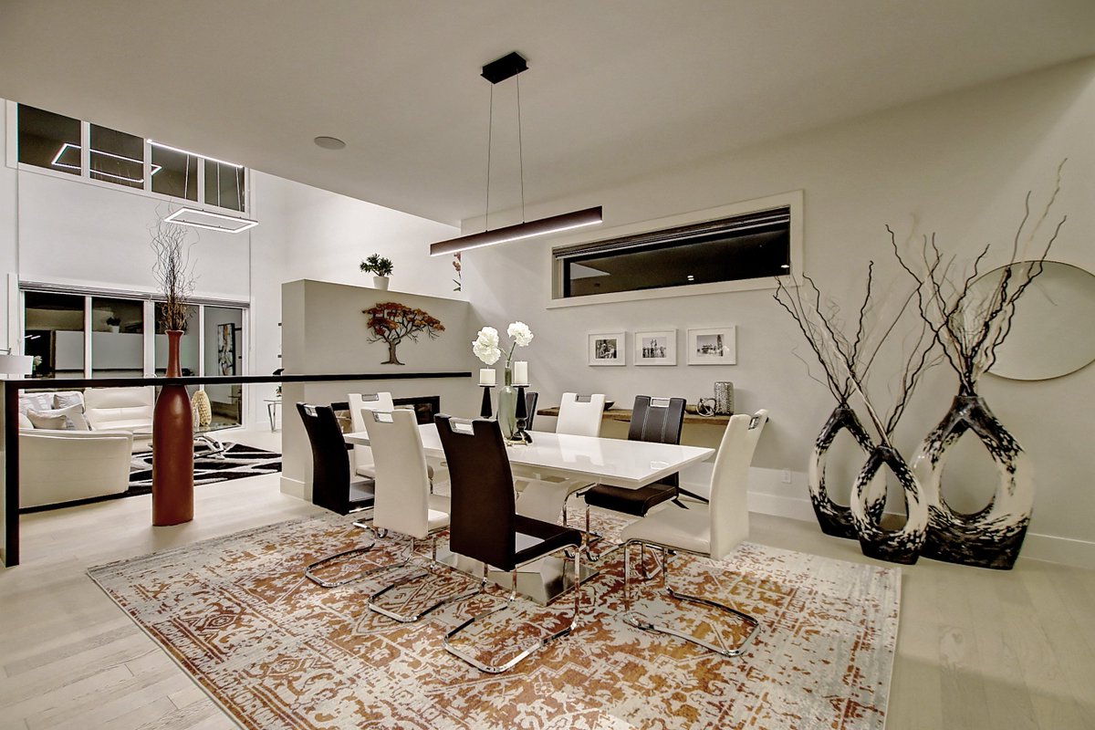 Can be used for work, for meals or both 🤔You decide. #dezingroup #yycre #yegre #calgary #edmonton #yyc #yeg