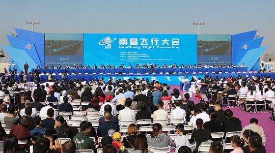 On 11.2.19, #COMAC unveiled an #ARJ21 with Jiangxi Airlines livery @ the 2019 Nanchang Flight Conference, marking the aircraft's entry into the Jiangxi Airlines fleet. Official delivery & start of operations with Jiangxi (who plans to introduce 5 ARJs) is slated for early 2020!