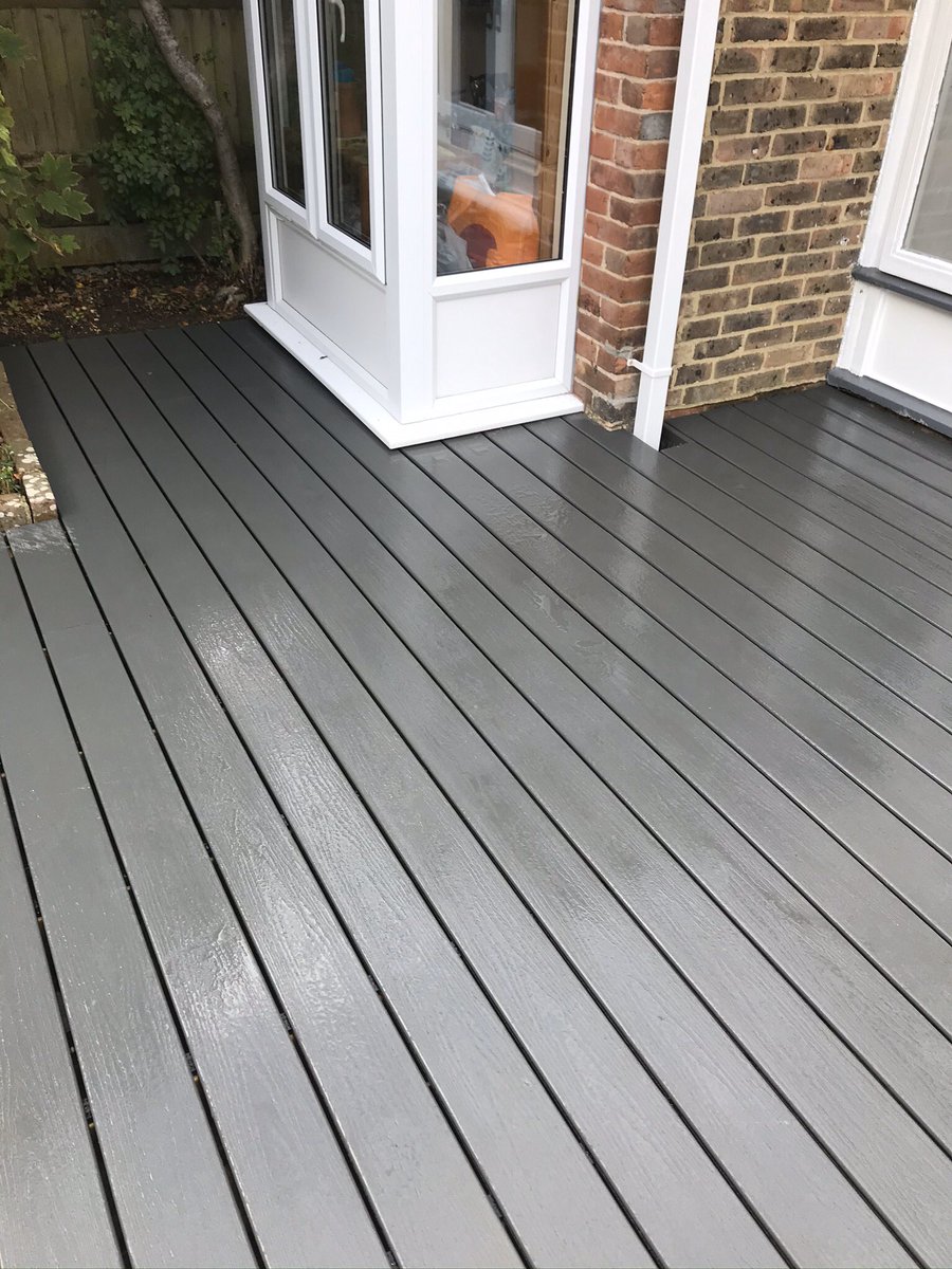 BuckinghamsLand's tweet image. Finished pictures of a Trex composite decking we completed recently. Slip free with minimal maintenance #Decking #CompositDecking #HardLandscaping #GardenDesign #HardLandscapingSpecialists