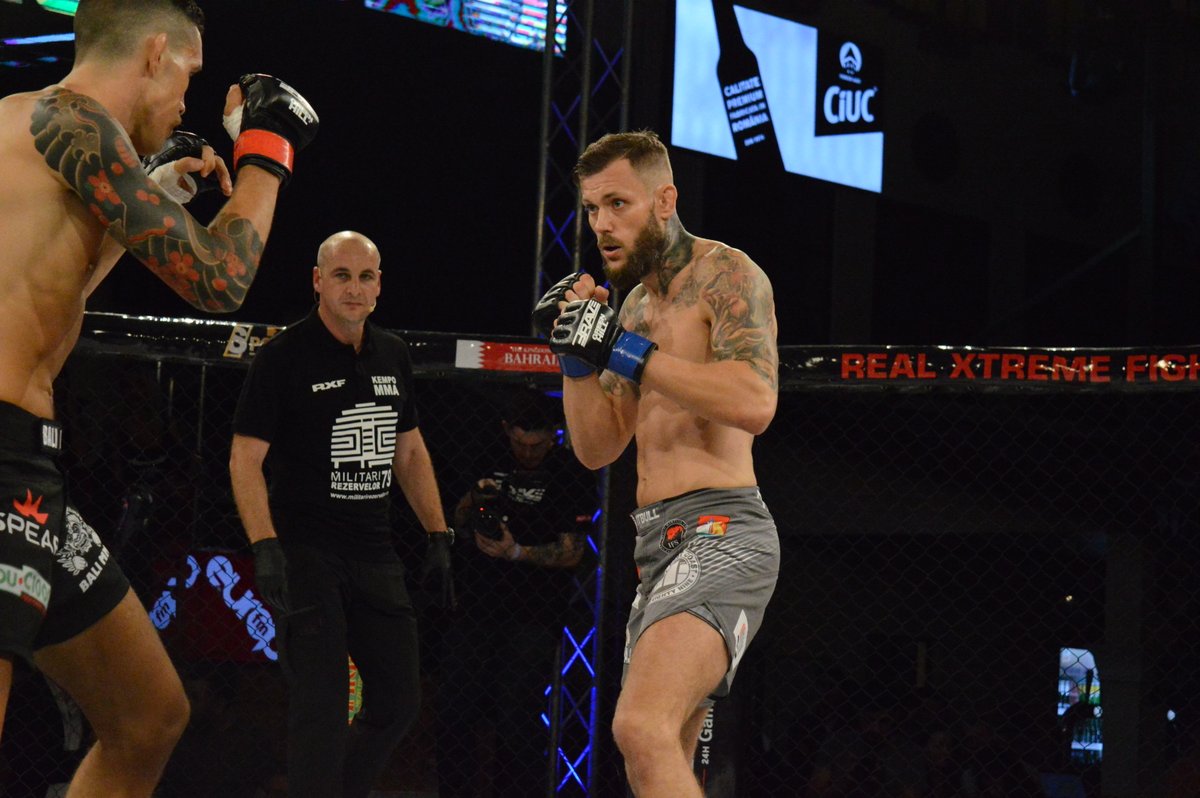 bravemmaf's tweet photo. There you go, folks. Our main event's winner has been decided via arm bar. The only reason John Brewin stopped the lock was because he heard something crack. Is this the result you expected or did you think Maciej Gierszewski was going to knock his head off?
#Romania #BRAVECF28 https://t.co/PxQ9nw0rdt