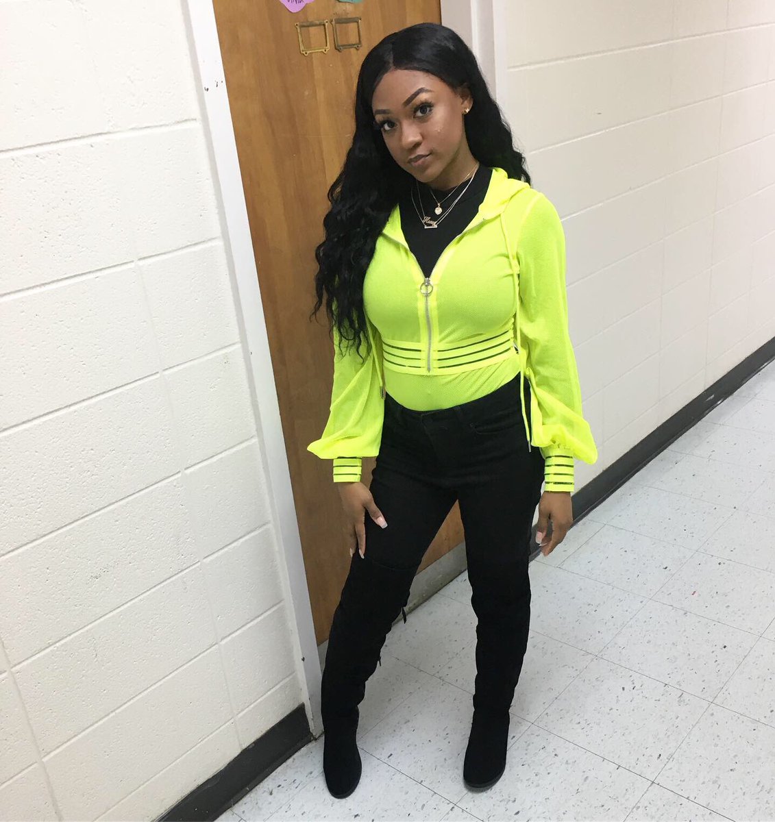 _arielleshani's tweet photo. Since I never post anything on here ๐ฅด #posthomecoming ๐ฏ๐ https://t.co/vbzqy4XI6r