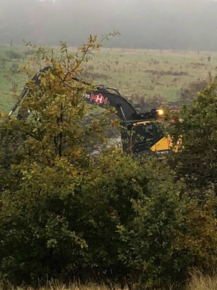andyksheffield's tweet photo. Residents campaigning against the re-opening of a controversial contaminated former landfill site at Droppingwell Road in Rotherham alarmed today at heavy earth moving equipment on site. New owners Grange Landfill Ltd granted a permit in 2016 to re-start tipping by the @EnvAgency https://t.co/p7yUjjCzQm