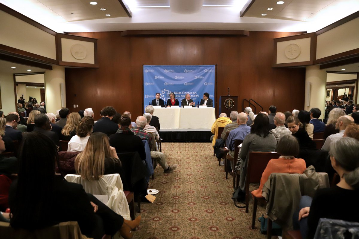 Thursday, we welcomed  @ABarnardNYT, Claus Kress & Jon Finer to  @nyulaw for a discussion moderated by  @rgoodlaw on the current state of play in Syria, including legal and geopolitical implications of the crisis.We've pulled some highlights from this fascinating conversation: