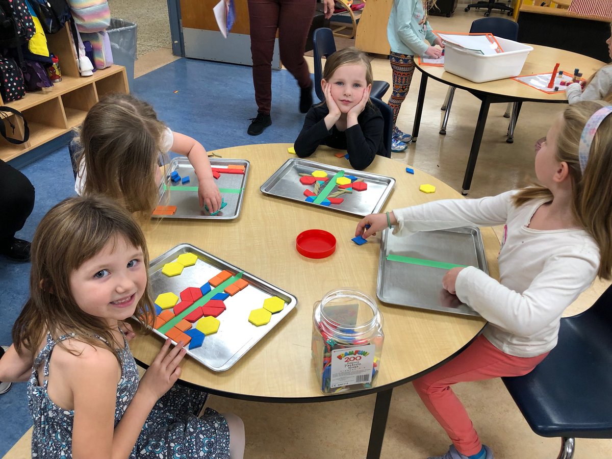 GNPSNews's tweet image. We learned the word symmetry in kindergarten!  ⁦@alewislongmuir⁩ #spatialreasoning