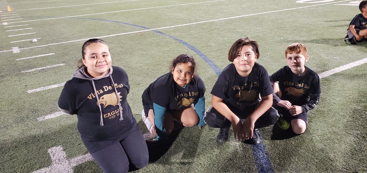 Escontrias_SA's tweet image. Watching our #EaglesSoar on the field! ⚽️ Always a great night ✨ for some soccer! #VASSP #ElevateToGreat