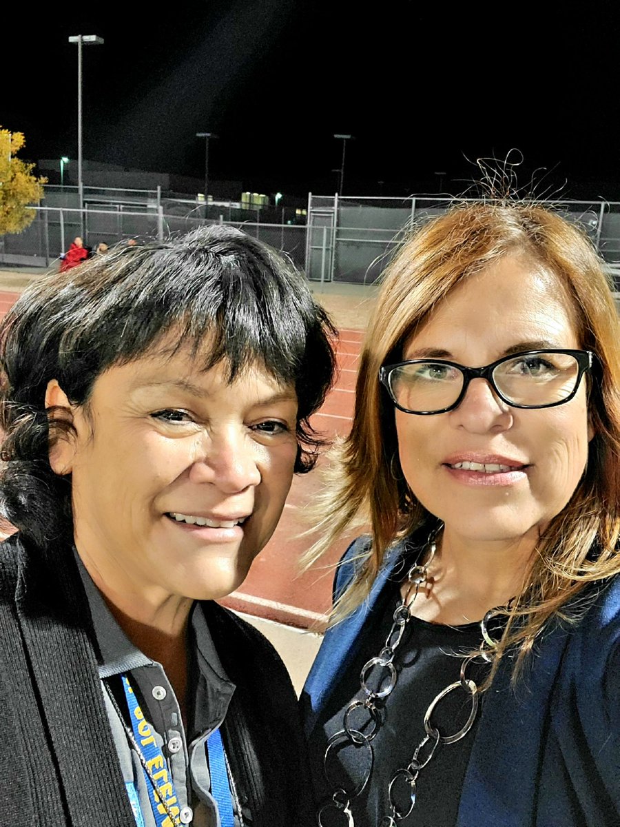 Escontrias_SA's tweet image. Watching our #EaglesSoar on the field! ⚽️ Always a great night ✨ for some soccer! #VASSP #ElevateToGreat