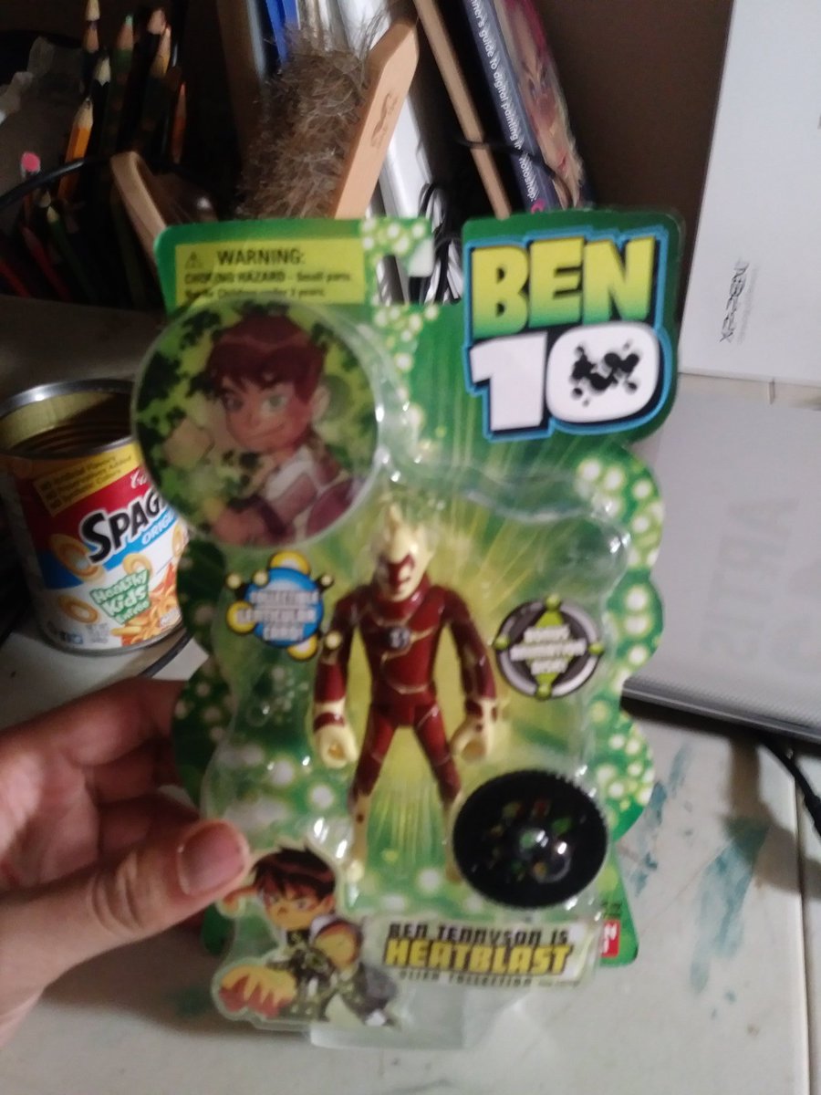 Ladies and gentlemen, I present to you a legendary piece of my childhood. Ben 10 original action figure #heatblast😍😍😍 I'm never selling this EVER. I love Ben10 so much😫😫😫 I'm so happy I finally have it! #ben10 #omnitrix #aliens #cartoonetwork