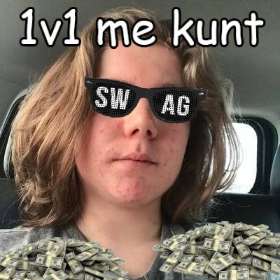 QulquerUm's tweet photo. @MaasteerXD  master depois q ganhou 9k dol https://t.co/6TBfhrXVzN