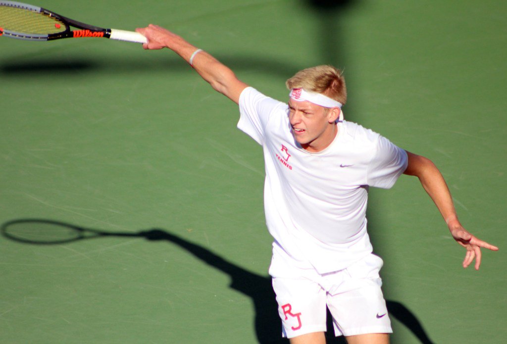 Congrats to Coach Laura Jones and Morgan Schilling '21 named Coach and Player of the Year respectively for Boys Tennis! Several Raiders also were named to the All-State Tennis Team. Read more: 
ow.ly/AyOq50x1Rop #weareproudofyou #GoRaiders 📷: Ryan Casey | CHSAA