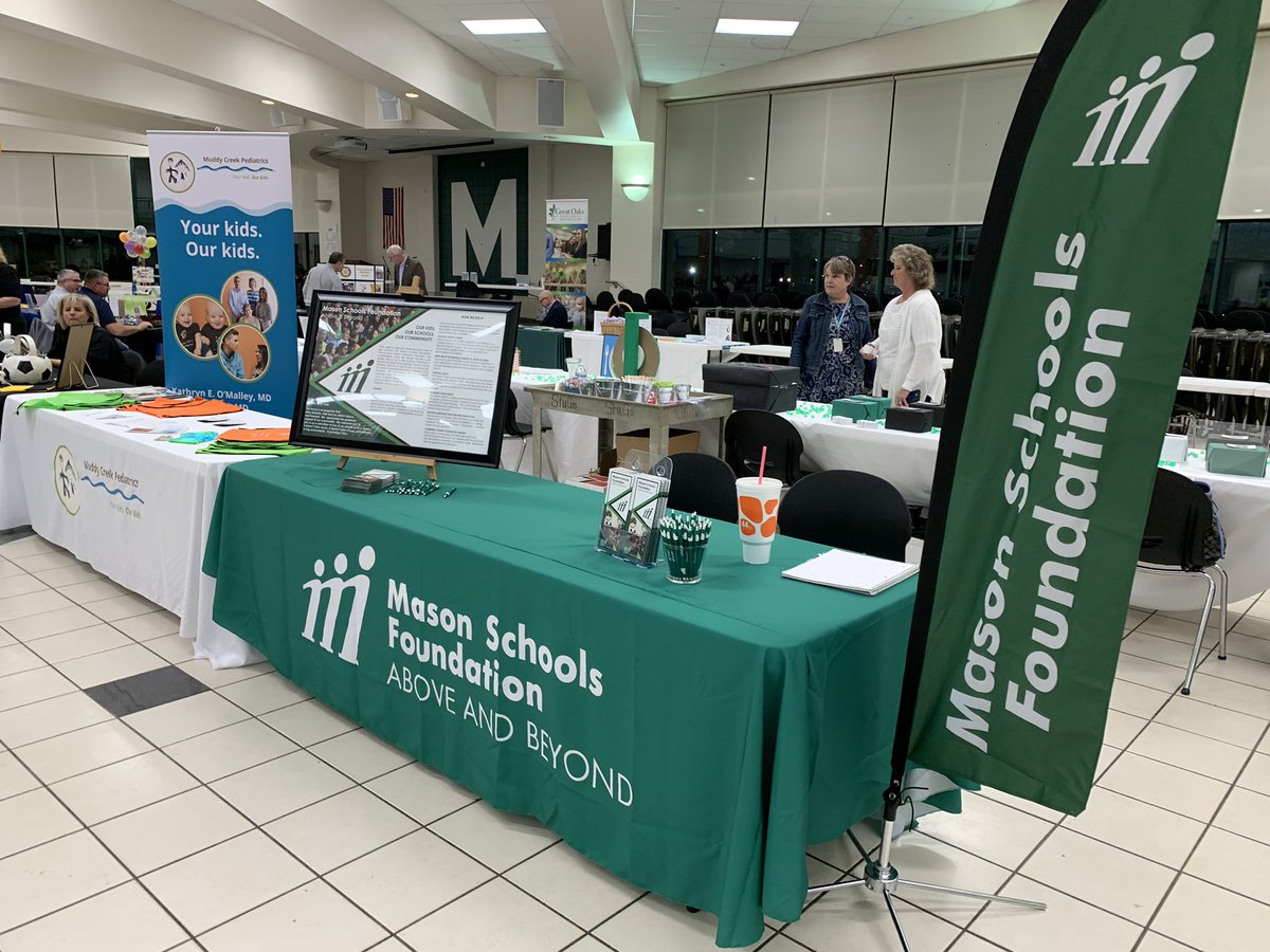MSFabovebeyond's tweet photo. Come out tonight and join us at the Comet CommUNITY Fest at the high school large commons tonight from 6-8:30!  There are about 100 organizations here tonight celebrating all there is to do in Mason! What a great resource fair! @imaginemason @principalmesser @MasonSchools https://t.co/K2GyGorBP7