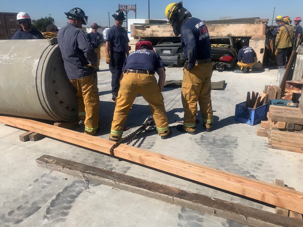 catf7sacramento's tweet image. The last two monthly drills have focused on #heavyobjects and #breaching. November brings #roperescue. #usar #fema @SacFirePIO @metrofirepio @WestSacFire @FolsomFire @CosumnesFire @CALFIREAEU @RSVL_Fire @ElDoradoCoFire @EDHFire @Cal_OES
