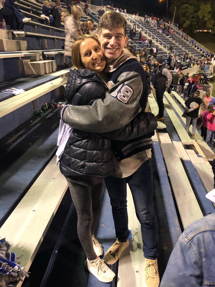 CarlieHobbs5's tweet photo. HAPPY BDAY BEST FRIEND I’ll love you forever you big goob!! plz slide to bloom and take me on another Jeep ride like we always did‼️ thanks for ALWAYS being on my team, stay fabulous ❤️❤️ @tanner_bell7 https://t.co/ikCaUkoBJt