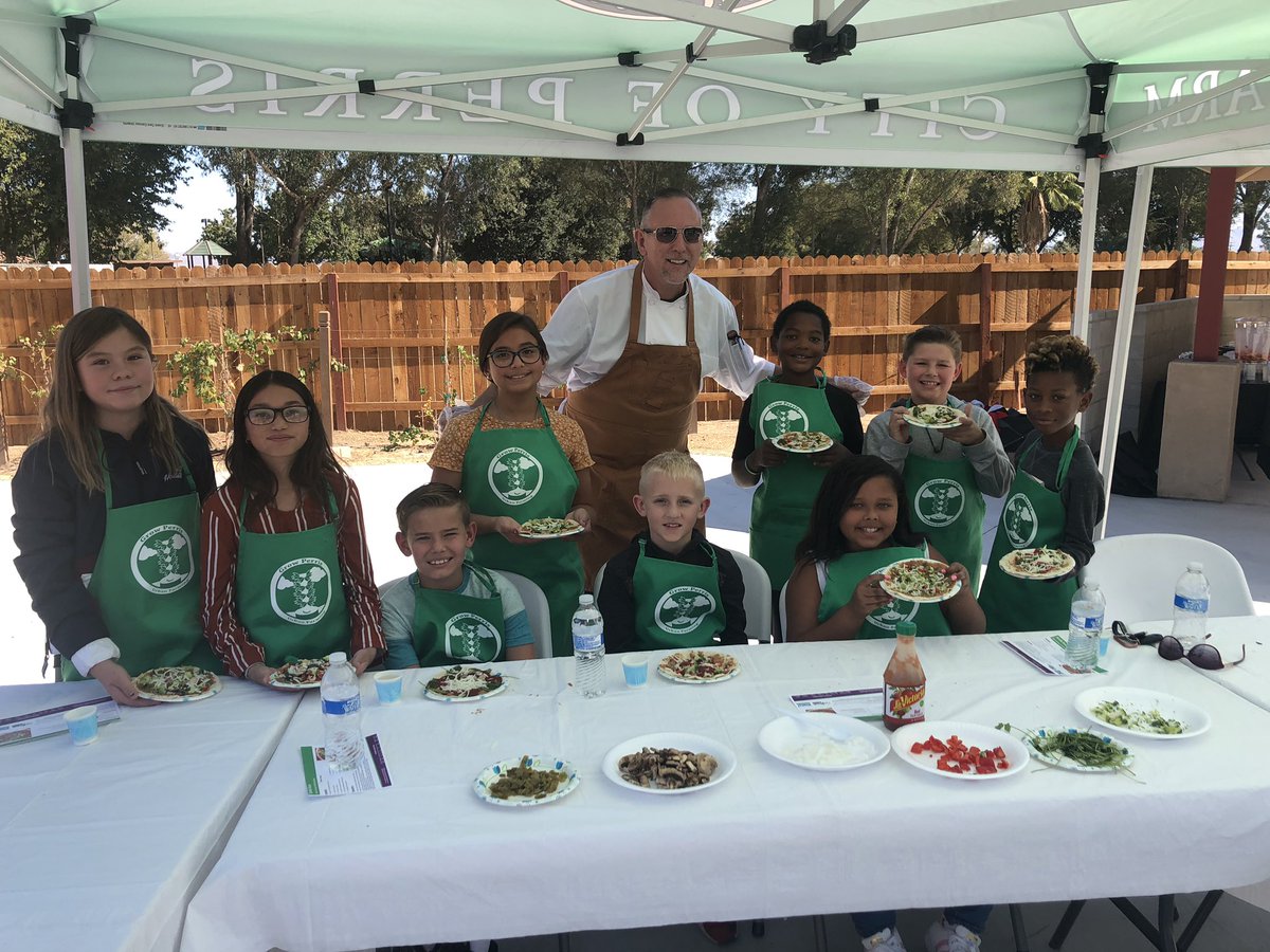 MayRanch's tweet photo. Some of our Garden Club had a field trip to the Perris City Garden today to work with Chef Lee on making a healthy meal #growperris #growperrisF2S #900hours @mark_lenoir @Kelli67533910 @dhenderson_sci thanks for joining us! https://t.co/QPuveS6tvm