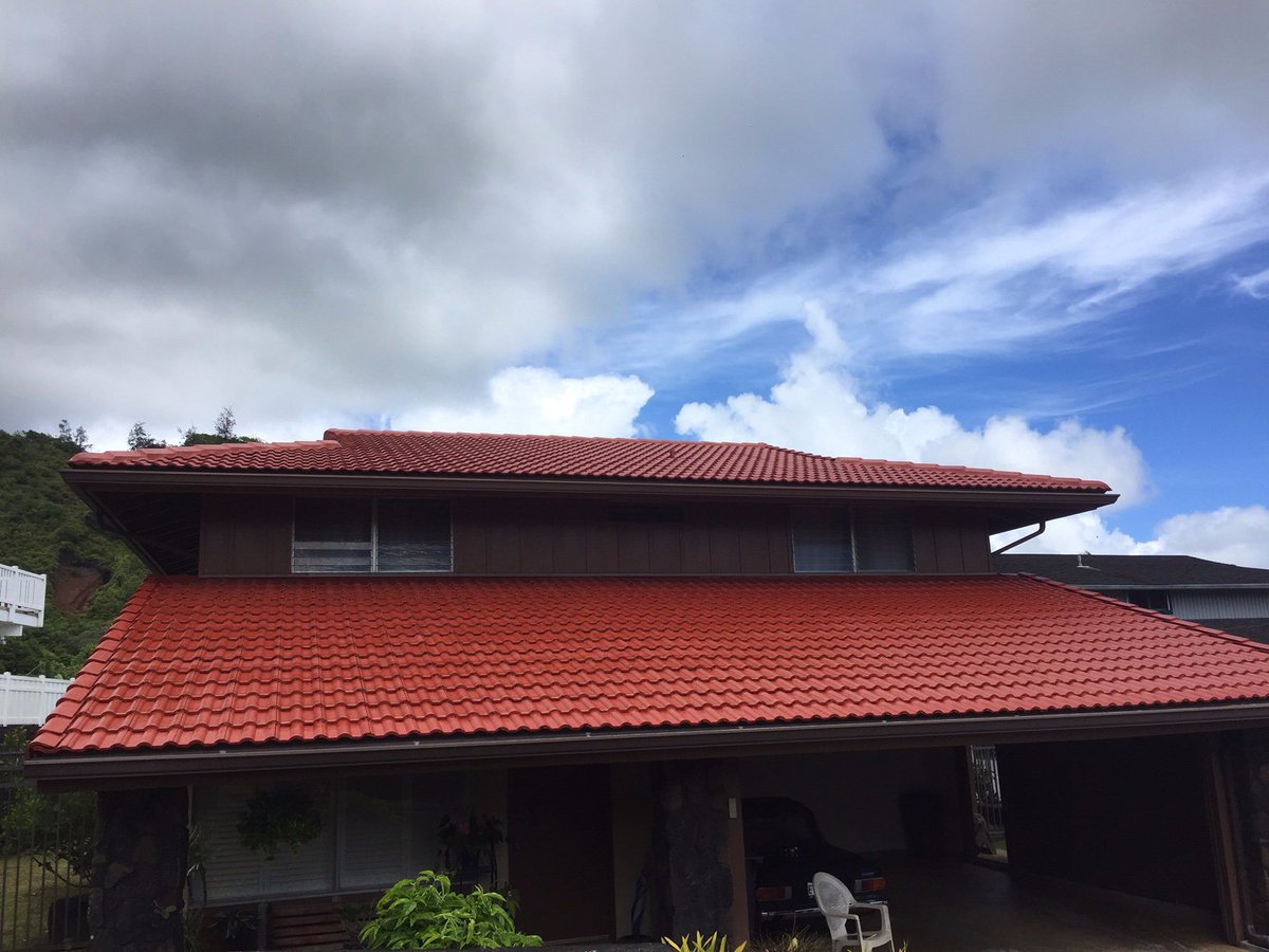 SurfaceShield's tweet photo. NXT coating in Mission Red is sure to make a bold statement! We repair or install roofs that work with any aesthetic.
Call us for all your residential or commercial roofing needs at 808.739.9599 
#everythingunderthesun #oahulife #kaneohe https://t.co/p3ktuUcPR0