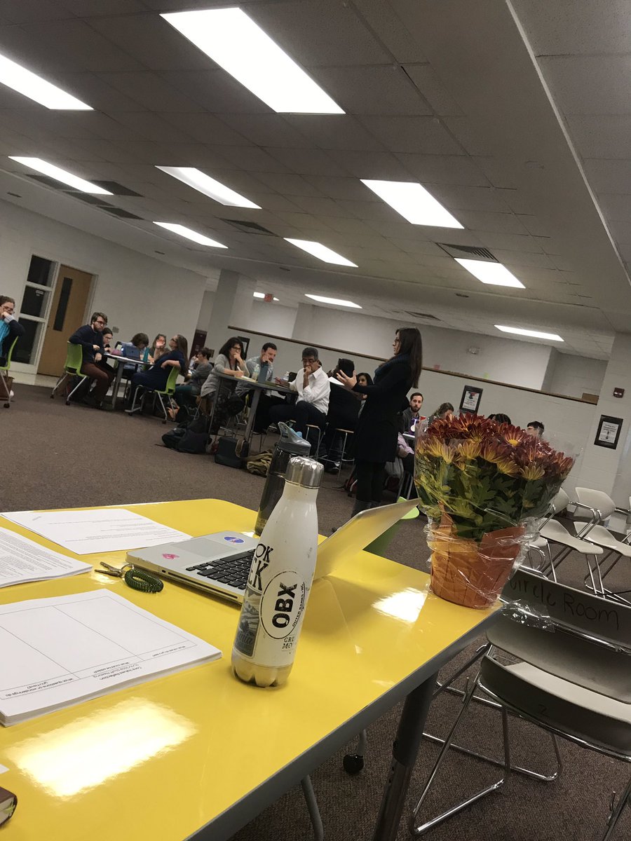 K_J_Hutchinson's tweet image. Teacher leaders engage staff in all things learning and reflecting... #Covey #ValueWork #CRM #Data #DiggingDeeper @CCMMSRedwolves #TeachersLeading #BuildingOurDen #StaffMeetings