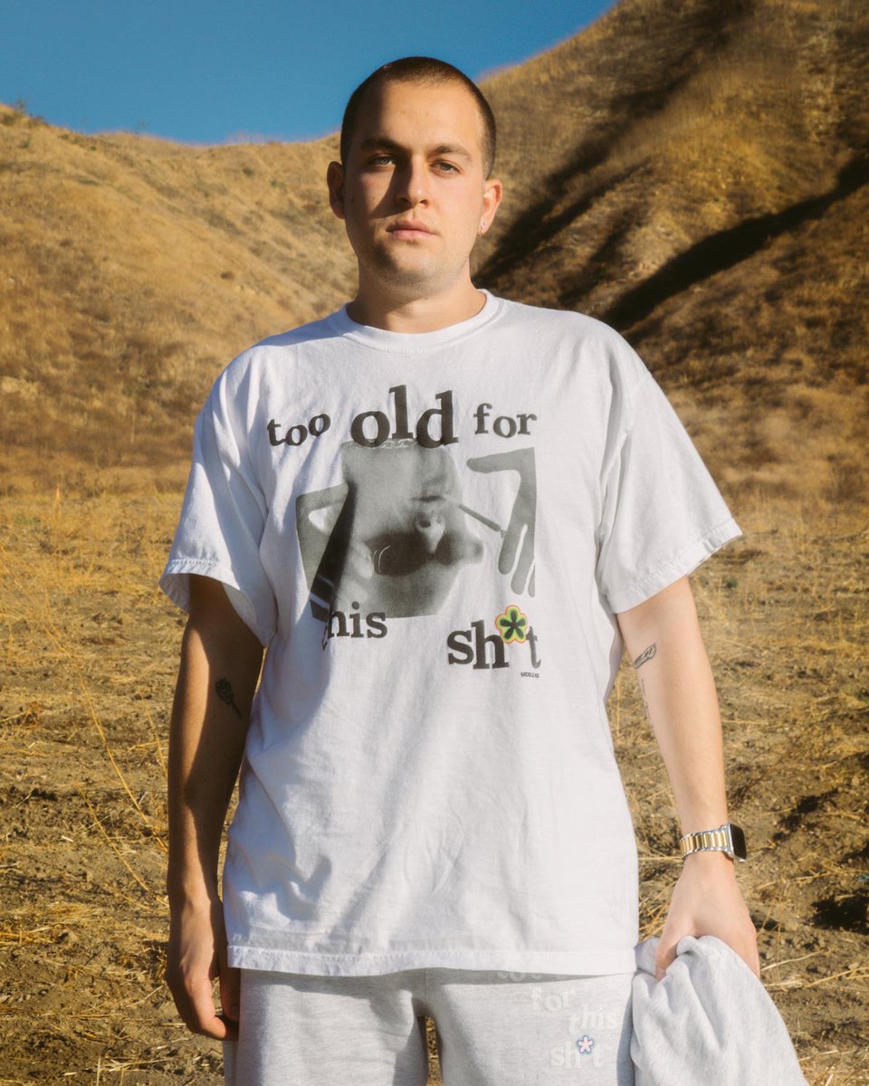 MIDDLE KID tweet media