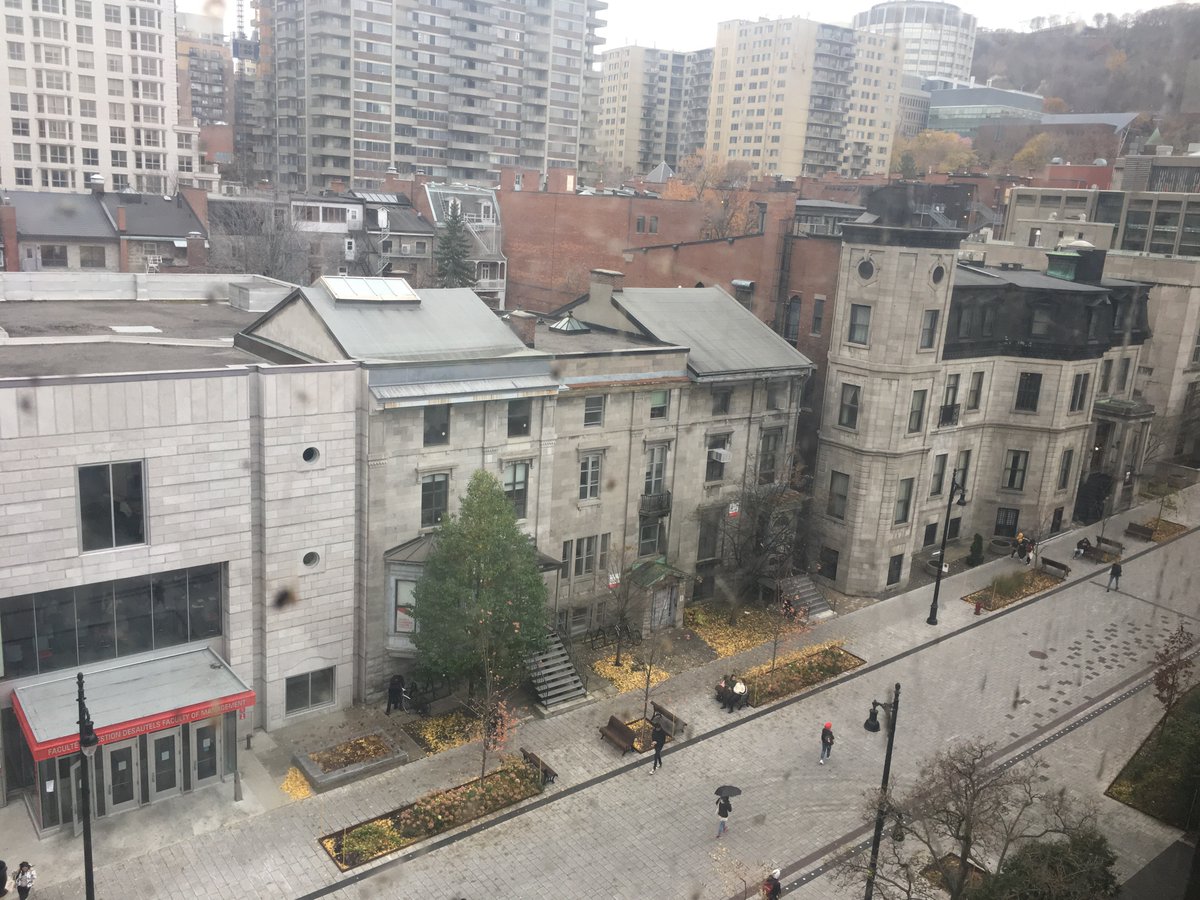 GradLifeMcGill's tweet photo. I have a pretty good view of McTavish while waiting for my professor’s office hours! 🍃🍂
Photo by: @countless_infinities
.
.
.
#GradLifeMcGill #McGillMonday #McGillCampus #Montreal #Campus #November https://t.co/2NVYRGpt4s