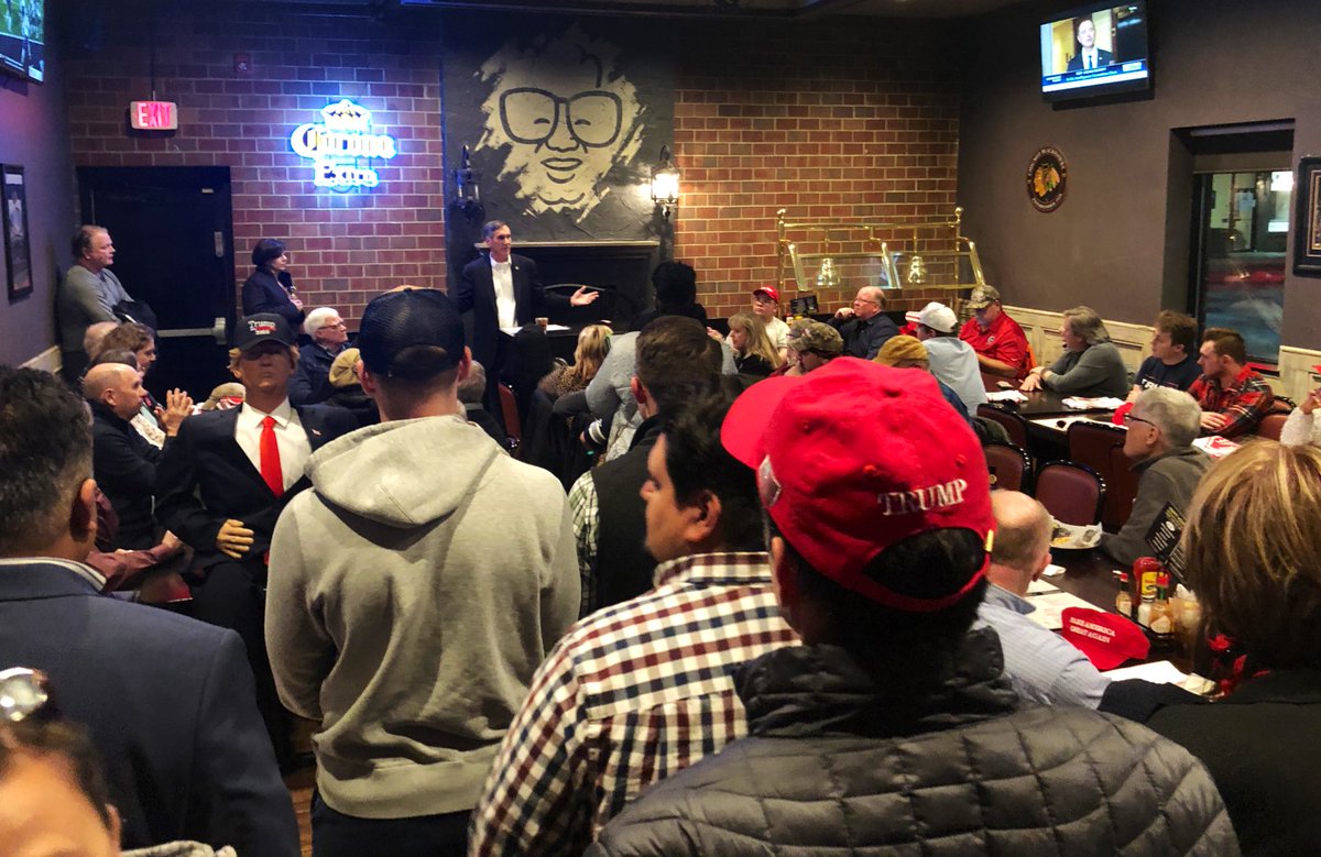 mandi_merritt's tweet image. Absolutely PACKED house in Naperville with the @ILGOP to support President @realDonaldTrump tonight. 🇺🇸

These Illinois voters want @LaurenUnderwood @SeanCasten &amp;amp; @CheriBustos to #StopTheMadness and get back to work! #LeadRight #KAG2020