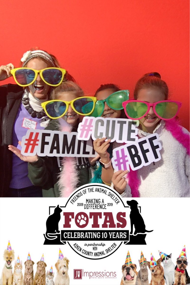 csraphotobooth's tweet image. Fotas 10 year anniversary 🐕🐈🐕🐩