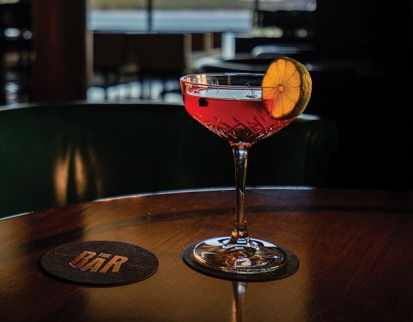 This huckleberry-focused cocktail is the perfect drink to celebrate fall #TGIF

nw.meetingsmags.com/signature-drin…