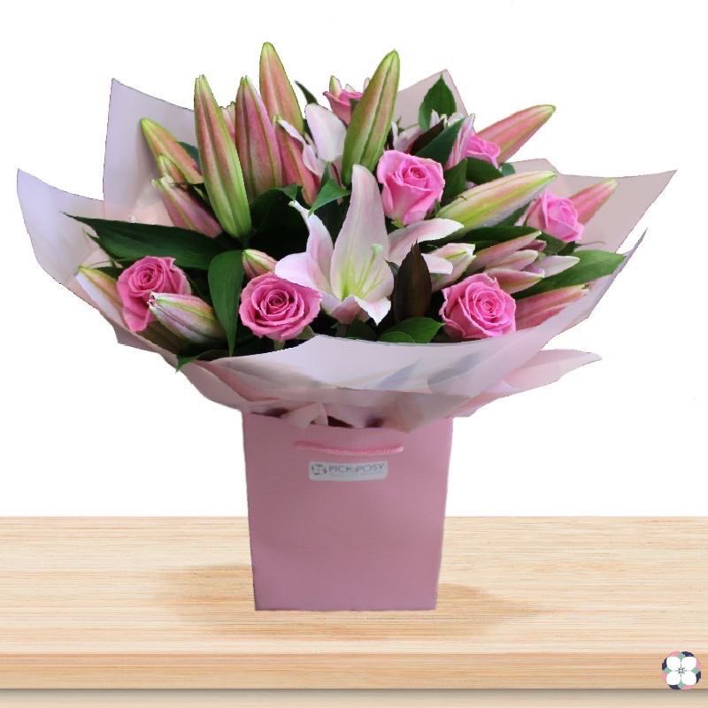pick_a_posy's tweet photo. How gorgeous is our Lily-Rose. Beautiful pink roses with oriental lilies.

💻 https://t.co/SR2WV2Z1SS 

#florist #flowers #medway #strood #rochester #gravsend https://t.co/LpwAFTXLkl