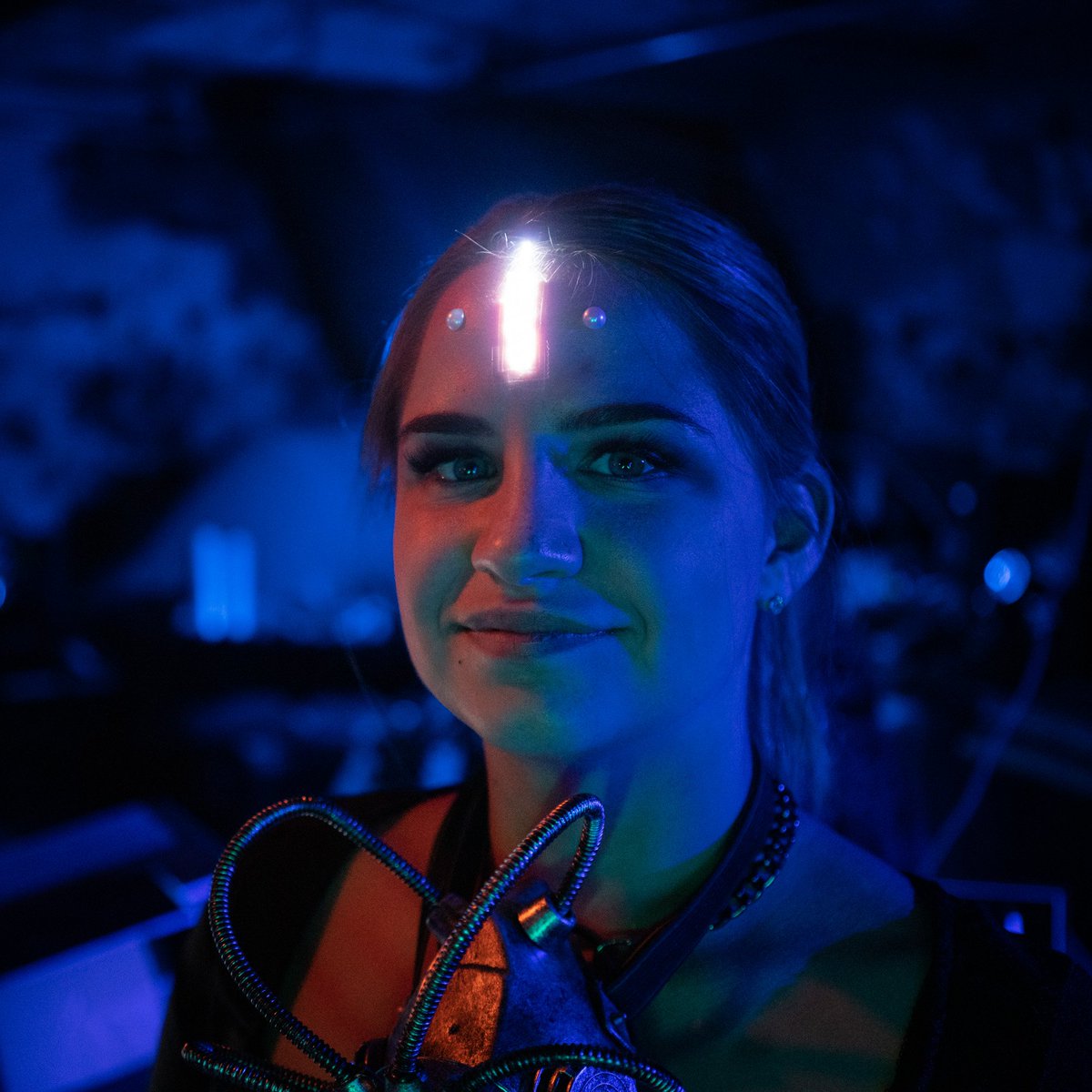 pinguino's tweet image. My friends and I went to the opening of @NeotropolisBar! We made lots of glowy outfits and ate noodles made of booze cuz that's what you do in 2020. Full set here: flickr.com/photos/pinguin…