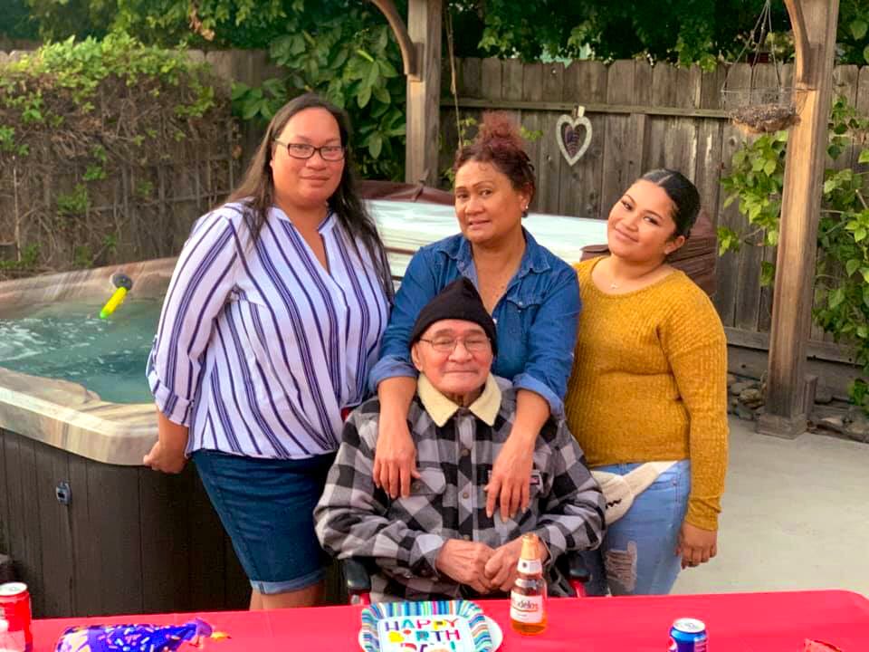 nwm10_'s tweet photo. Papaโs birthday this past weekend w/ my in laws๐ #FamilyTimeBestTime https://t.co/9zSOJWff2f