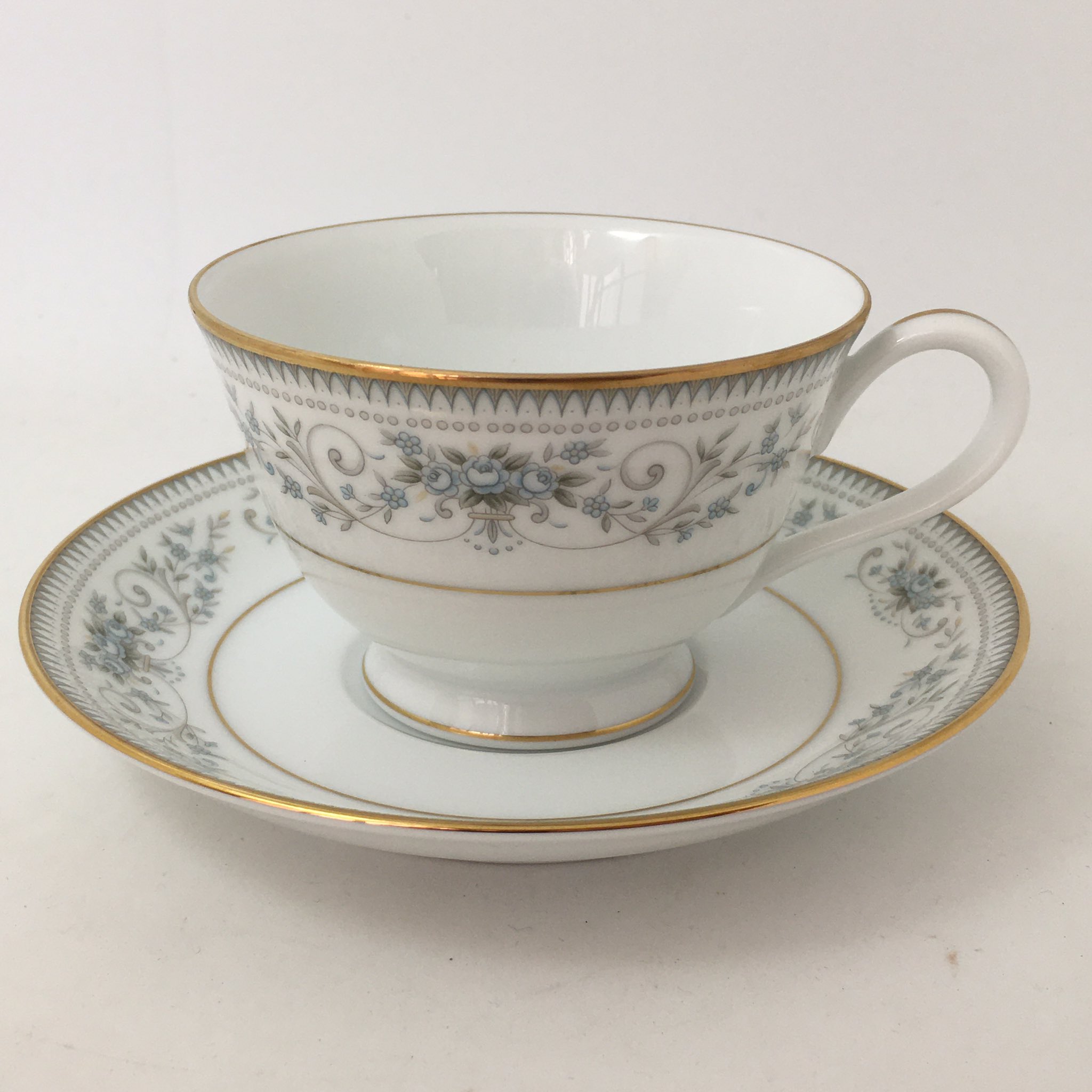 里帰りオールドノリタケ ( Noritake) トリンケットボックス（小） 里帰りオールドノリタケ ( Noritake) トリンケットボックス（小）