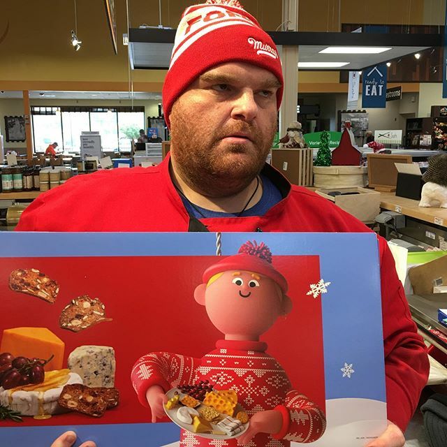 MouseMagicJJ's tweet image. Me and my alleged avatar on our advertising. Haha. :) #krogi #murrayscheese #workshenanigans #ilookirritatedbutiloveit ift.tt/2JPt9M6