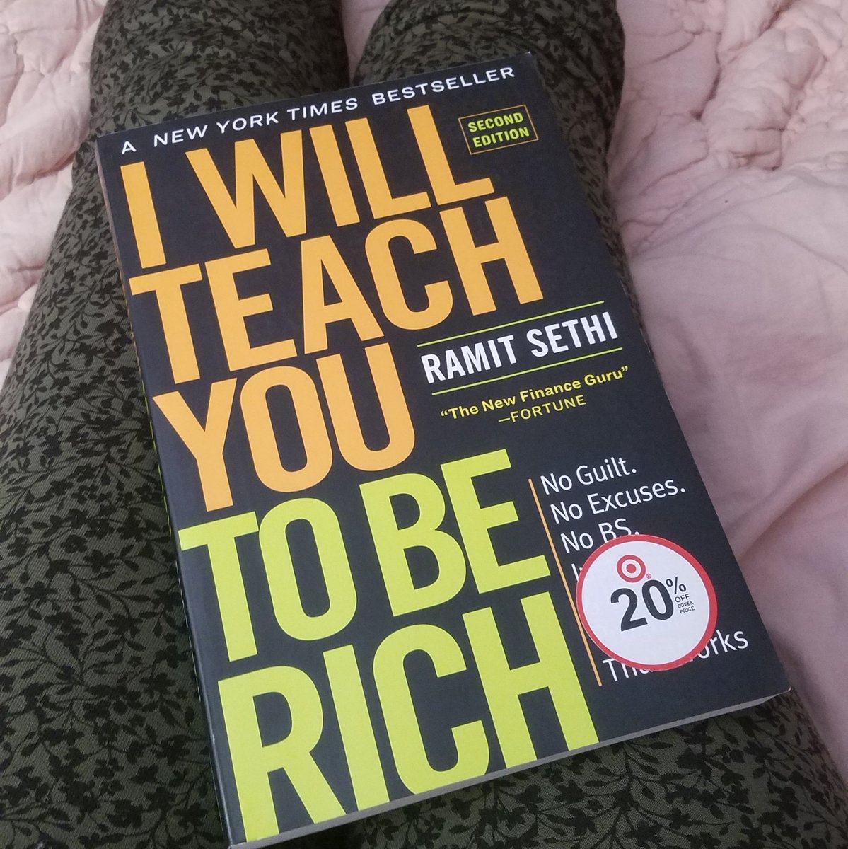 I'm so happy to be home and in my bed reading this book about money, business and psychology.  #iwillteachyoutoberich #ramitsethi