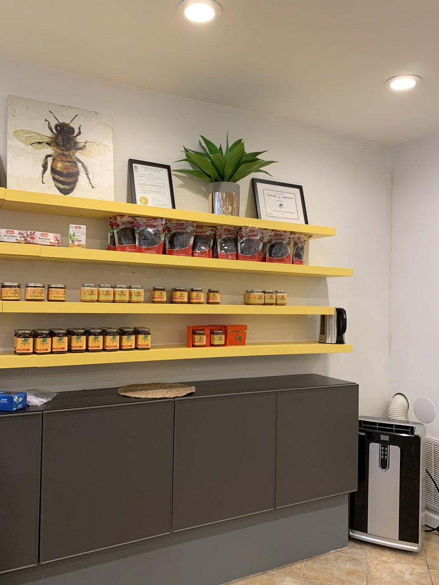 urrea_adelaida's tweet photo. I loved visiting @IvyeesHoney and seeing all the benefits of their products through testimony of customers. Specifically, I really liked understanding how they manage relationship with retailers and wholesalers. https://t.co/UsJWfgRZNu