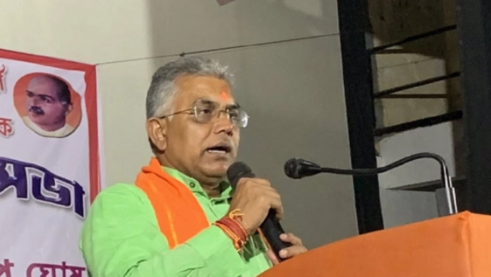 UpKhabarin's tweet photo. बंगाल बीजेपी अध्यक्ष बोले बुद्धिजीवी खाएं कुत्ते का मांस, विदेशी गाय माता नहीं आंटी - https://t.co/3MI5chKPIs https://t.co/AmLYGKHkqX