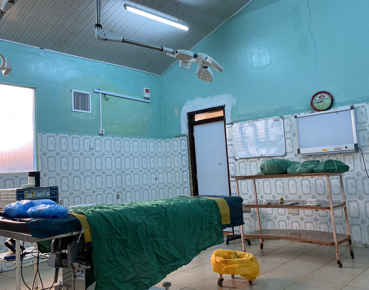 arumwesta's tweet photo. #CensusReport indicates the urban centres are attracting more residents.
But here in the village, we are setting for #Thyroidectomy (removing thyroid gland).
#VillageSurgeonFRCS
#UHCSurgery
#TheatreDays
@kmpdu @NjihiaB @deche2002 @cosecsa @JaymieClaire
#TuesdayThoughts https://t.co/fAKc3gNFim