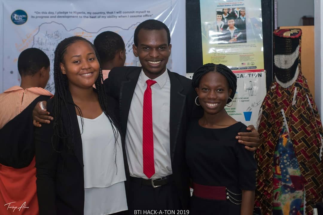 thepanaceaproj's tweet photo. Organising Committee Members Shenanigans during lunch break. π Work hard, play harder! π
__
#BTIHackATon2019
#ThePanaceaProject
#MakingADifference https://t.co/8fhKBMBVUq