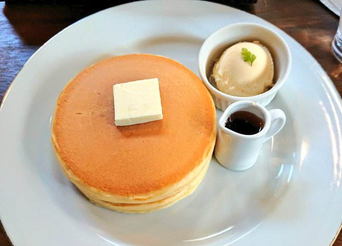 昨日パンケーキ食べ過ぎたせいか、お腹壊しました。悔いはないです。 