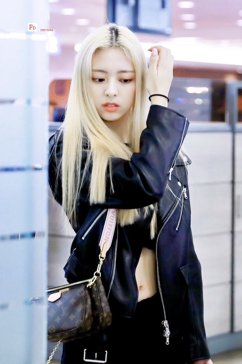 itzypicz's tweet image. Yuna ♡ 191024
 ©floatingdream
#Itzy #있지  ⥂ #yuna