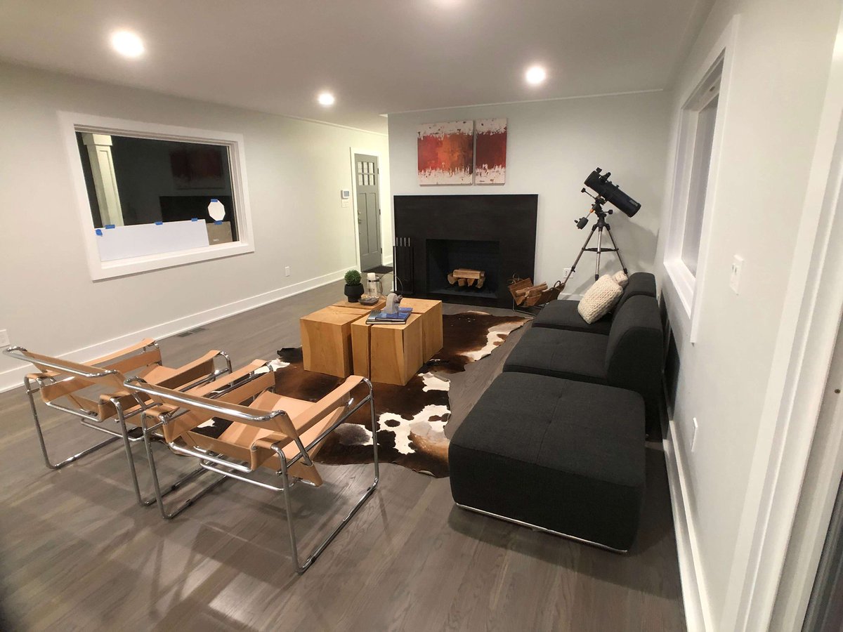 cthousebuy's tweet photo. 𝗙𝗢𝗥 𝗦𝗔𝗟𝗘. We are excited to present our latest #renovation in Weston CT of this 4,200 SF Living Space 5B/3B 2.02 acre #Home. With staging complete &amp; finishing touches happening this week, Home is scheduled to hit the MLS next week. Interested give us a Call (203) 826-2629 https://t.co/cVqUMBRG2F