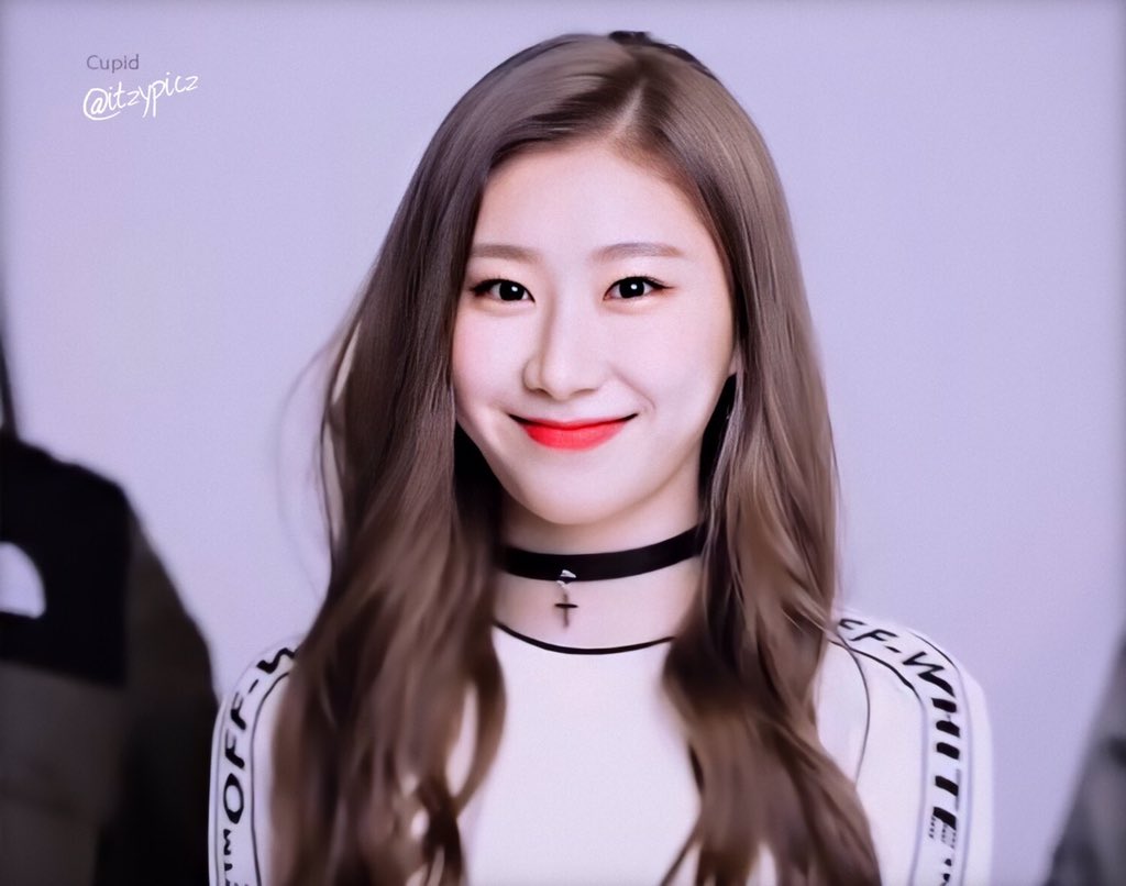 itzypicz's tweet image. Chaeryeong BEST girl
Chaeryeong PRETTIEST girl
Chaeryeong most TALENTED girl