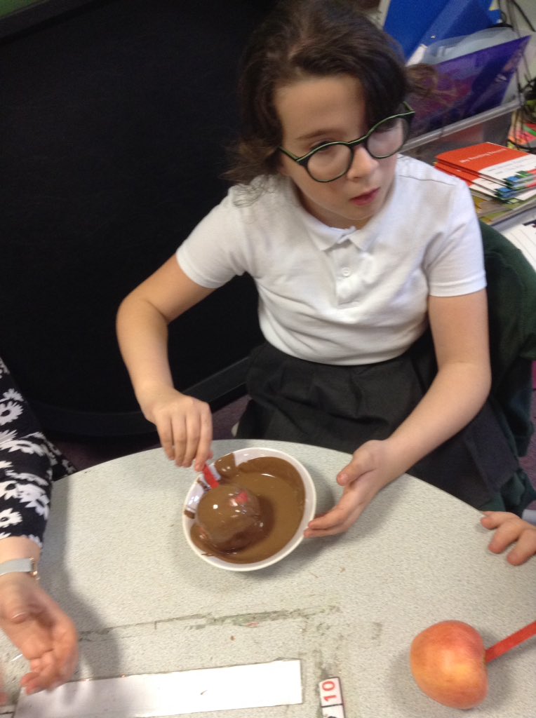 We are making toffee apples for bonfire night 🎆🎇