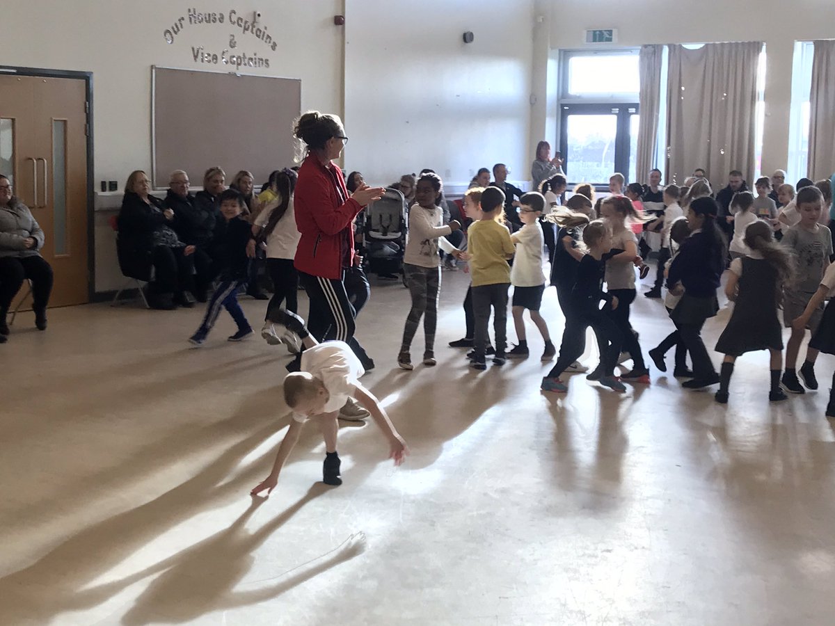 StMonicaMilton's tweet image. P2s dancing to their families with Any their Coach @PEPASSGlasgow  #dancingisfun