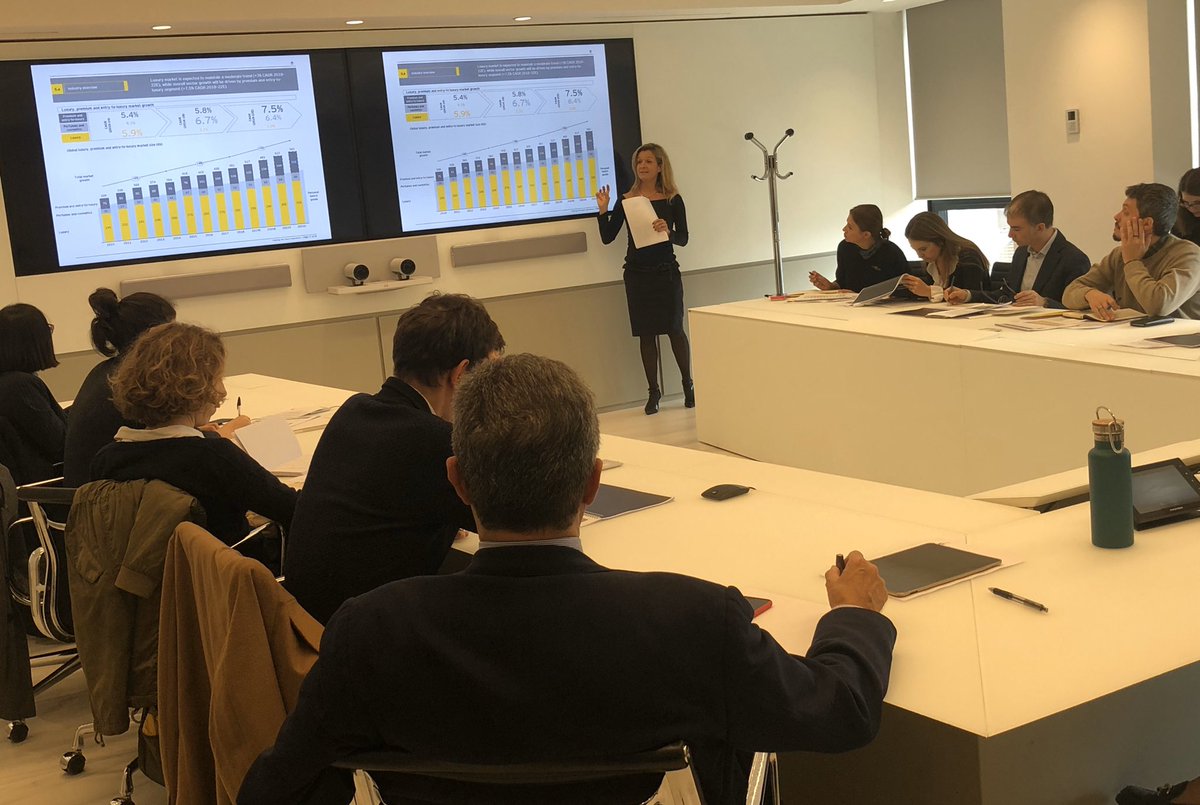Nel mercato del #lusso ci sono delle performance molto eterogenee. I grandi brand digitali stanno crescendo addirittura a tripla cifra Elena De Cò #EY #EYluxuryfactbook