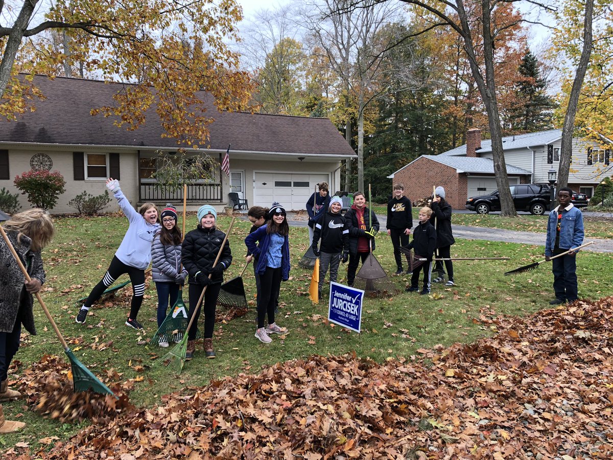 MsVinborgMMS's tweet photo. MMS Day of Service 🍁#mmsgivesback2019 https://t.co/vxEmOhzDgb