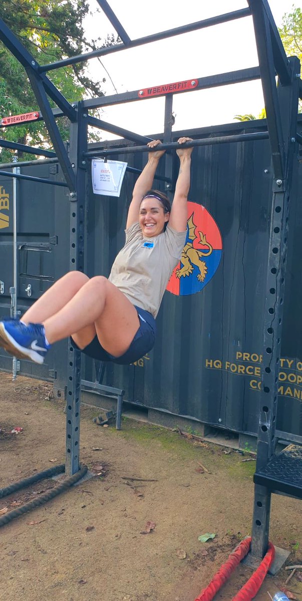 Shazzisays's tweet image. Smiling but crying on the inside 
No heaves YET 💪 #6weeksIn #6Months #MyReserveExperience #PracticeMakesProgress @154ScottishRegt