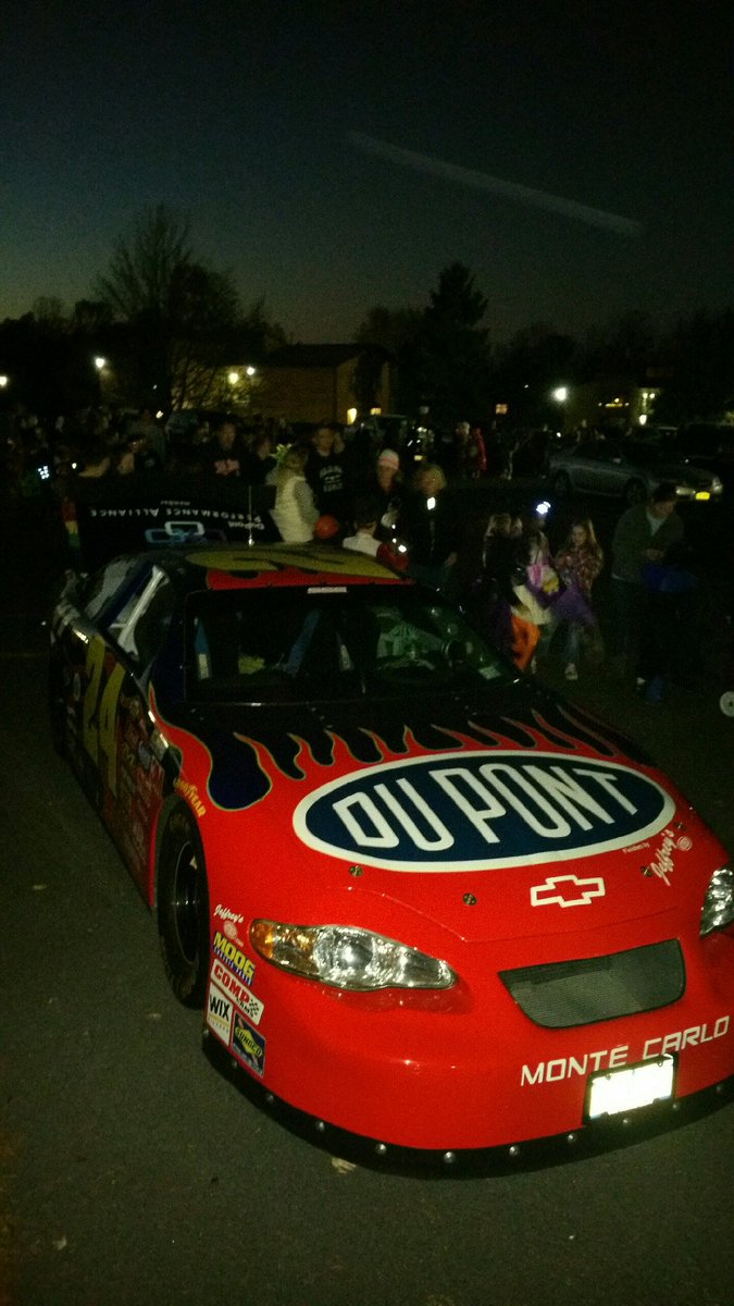 JeffsAutoBody's tweet image. My son and his girlfriend had the very best trunk and treat display at this Halloween’s elementary school event in Baldwinsville NY! Great to get the old DuPont 24 out of the trailer.