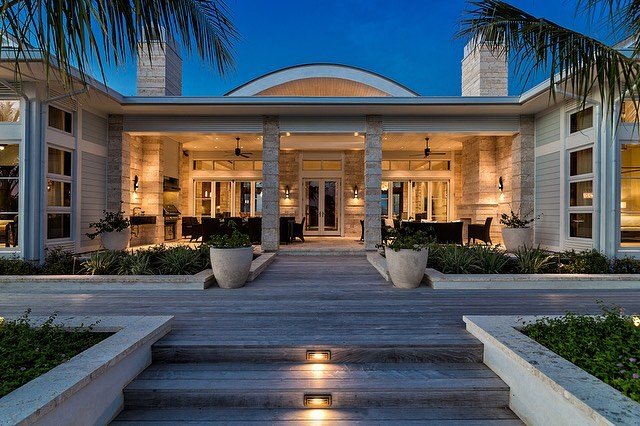 Time to plan for break to an island getaway like this Bahamas vacation home designed by MakowArchitects.com

#dreamhomes #customhomes #vacationhomes #luxuryhomes #torontocustomhomes #vacationproperties #resortarchitecture #executivehomes #architecture #resorthotel