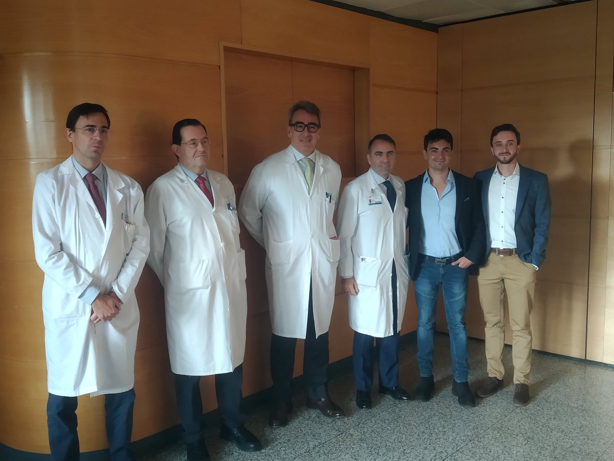 Organizing a general session at <a href="/HospitalULaPaz/">Hospital La Paz</a>. Researchers and doctors debating together about the possibilities of #3Dprinting and new #tissueengineering techniques to improve clinical environments.