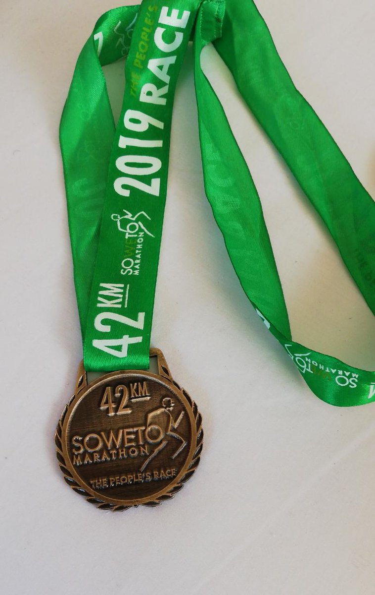 TitaMcunukelwa's tweet photo. ndingene nge walk e FNB Stadium 😂😂 (3rd frame)

#Running 
#RunningGirl
#MyRaceMyPace
#LaceUp
#ConquerYourHard
#PeoplesRace

@SowetoMarathon https://t.co/rVF86pfdes
