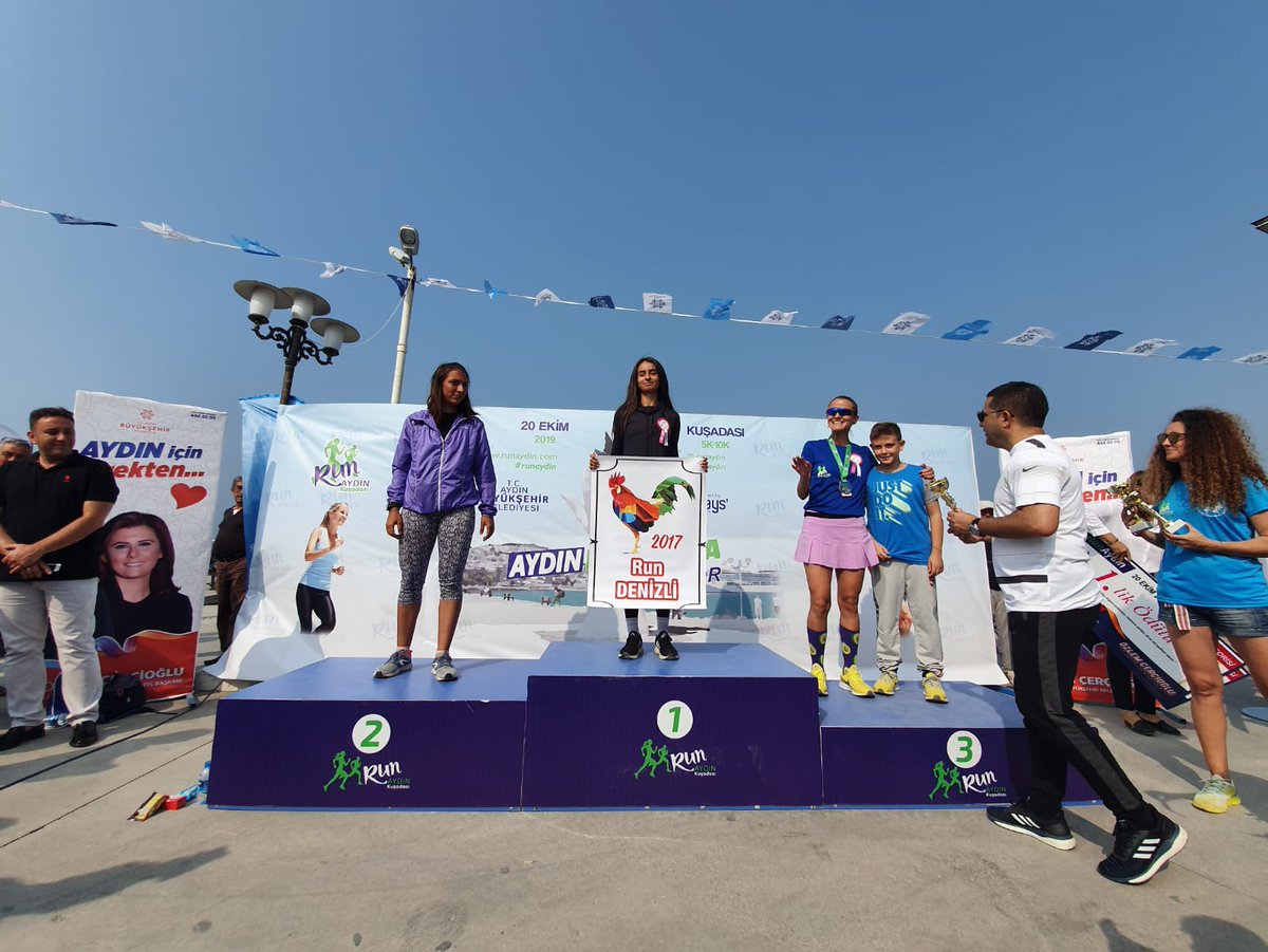 RUNAYDIN KOŞUSUNDA DENİZLİ DAMGASI..
 Aydın’ın Kuşadası ilçesinde yapılan Uluslararası RUNAYDIN Koşusu’nda Denizlili atletler madalyalarla döndü.  bit.ly/2NhPa8j