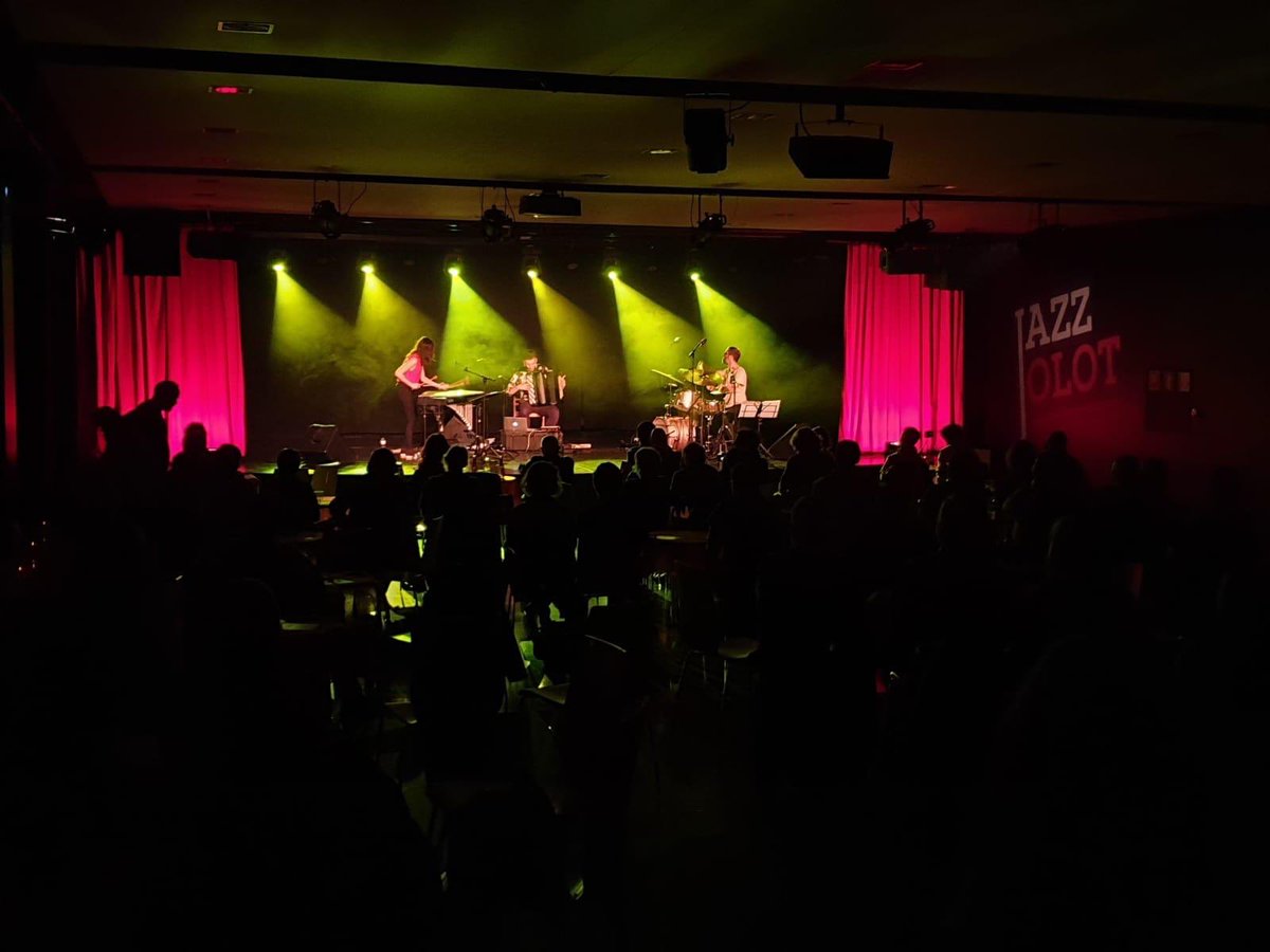 Debut show at olot jazz